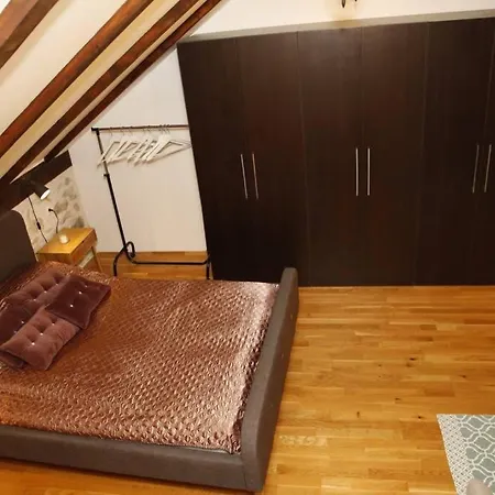 Apartment With Terrace In The Center Od *
